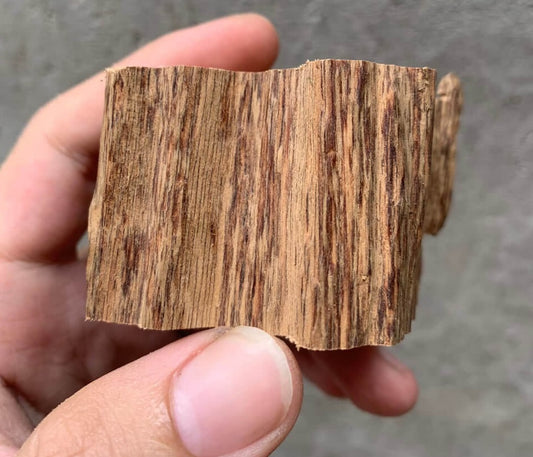 Unique Characteristics Wild and Natural Mountain Agarwood