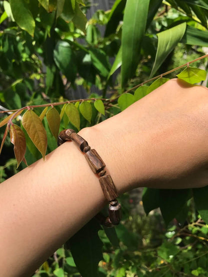 Wild Isabela Agarwood Bracelet - Unisex Elegance - Perfect Gift for Men and Women