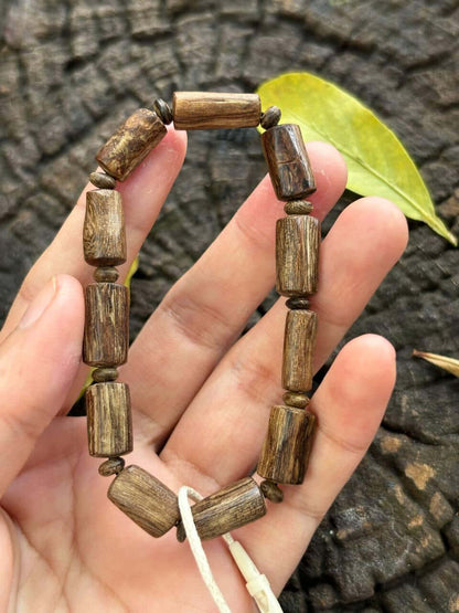 Wild Isabela Agarwood Bracelet - Unisex Elegance - Perfect Gift for Men and Women